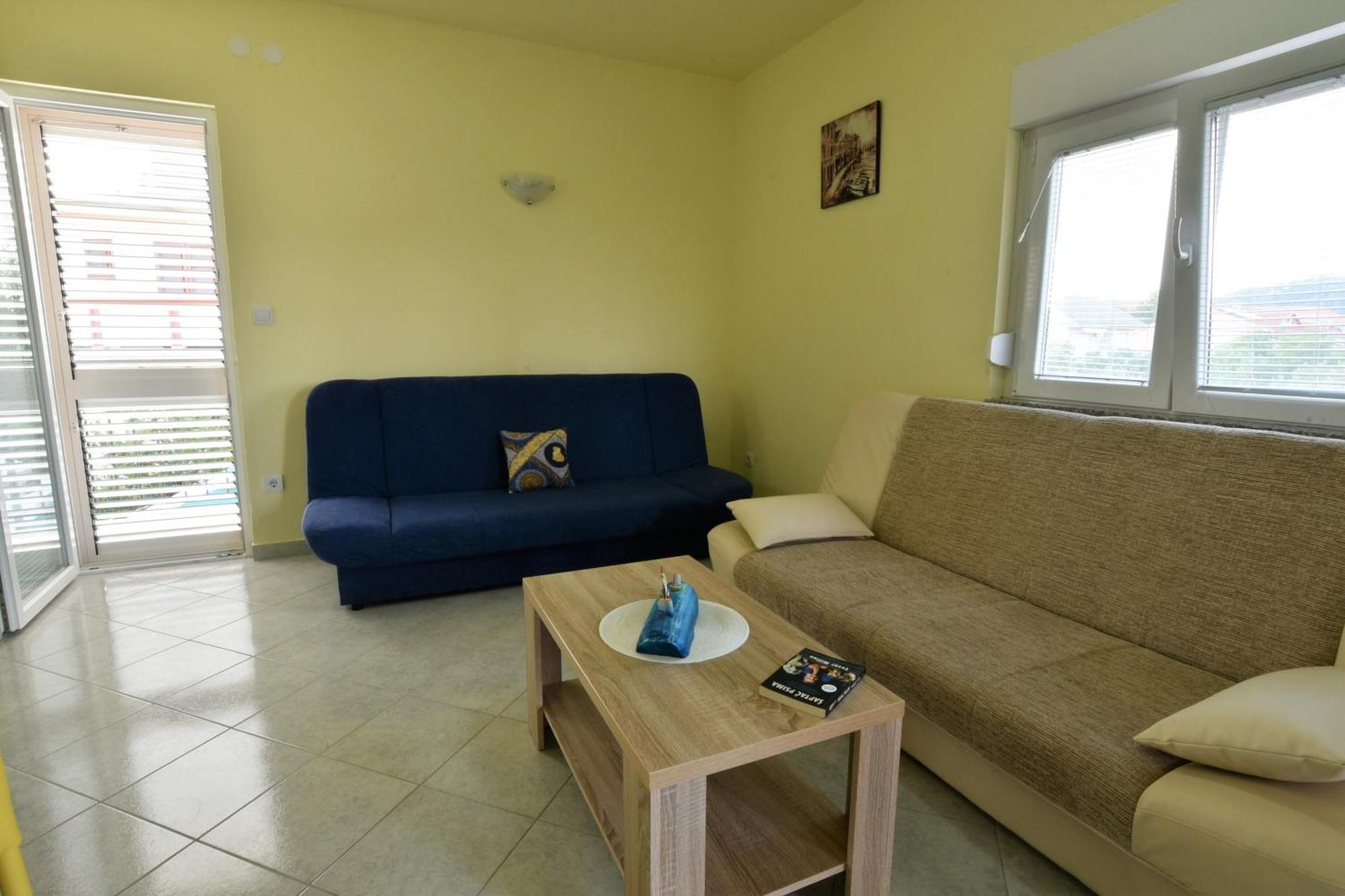 Apartmani Natasa Nino Jezera, Murter Bilik gambar