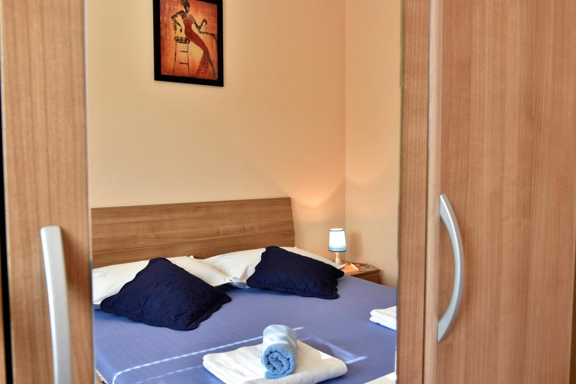 Apartmani Natasa Nino Jezera, Murter Bilik gambar