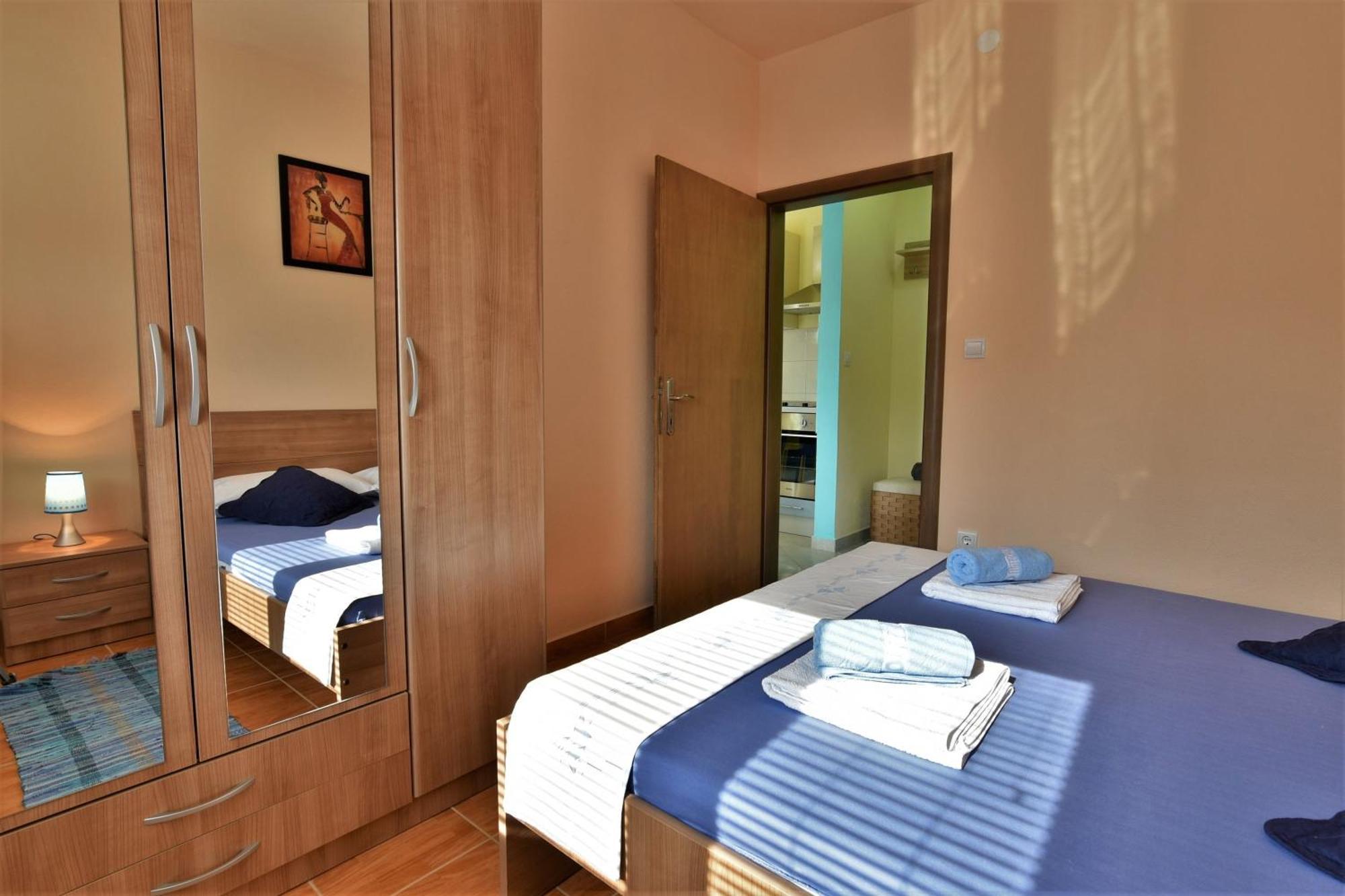 Apartmani Natasa Nino Jezera, Murter Bilik gambar