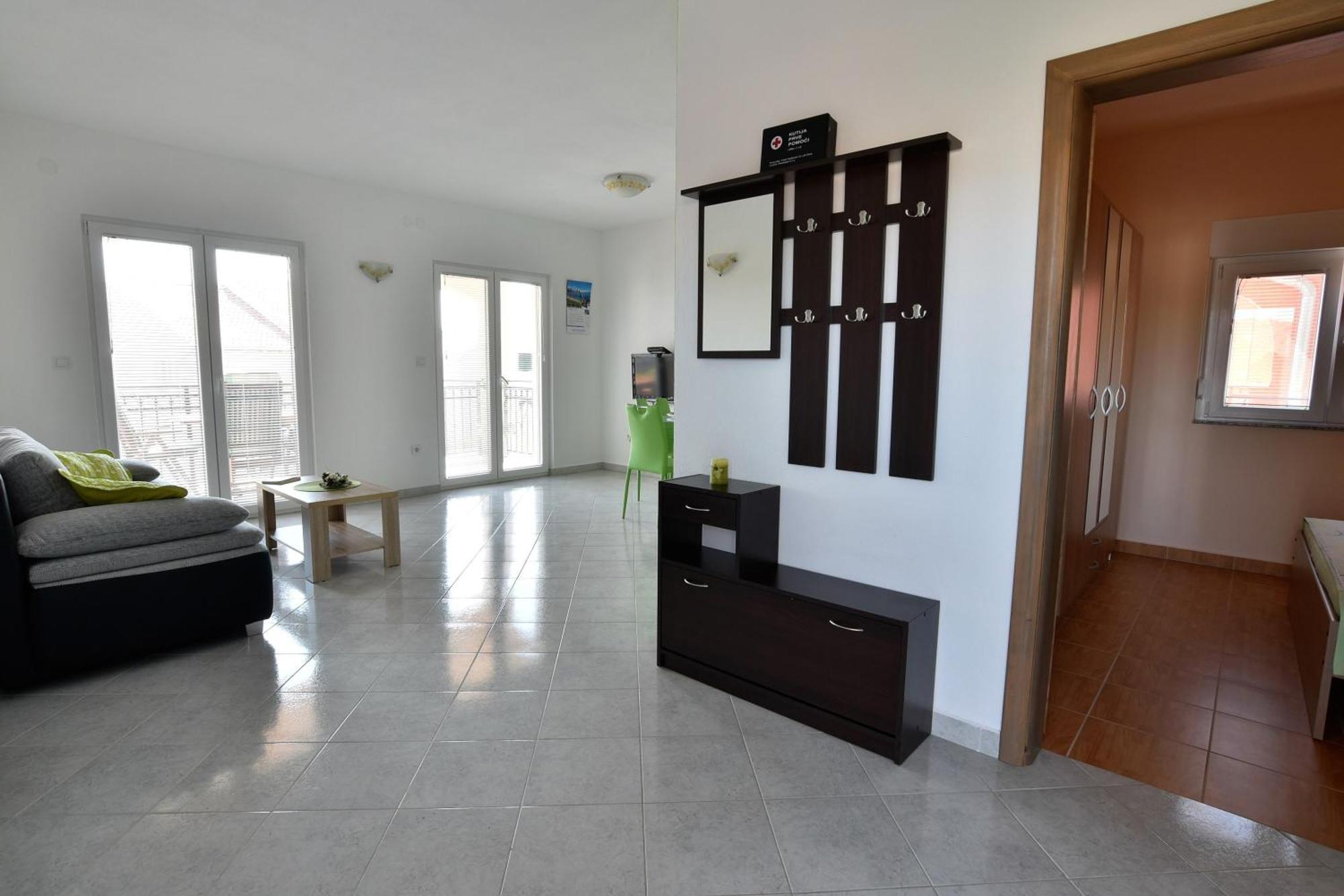 Apartmani Natasa Nino Jezera, Murter Bilik gambar