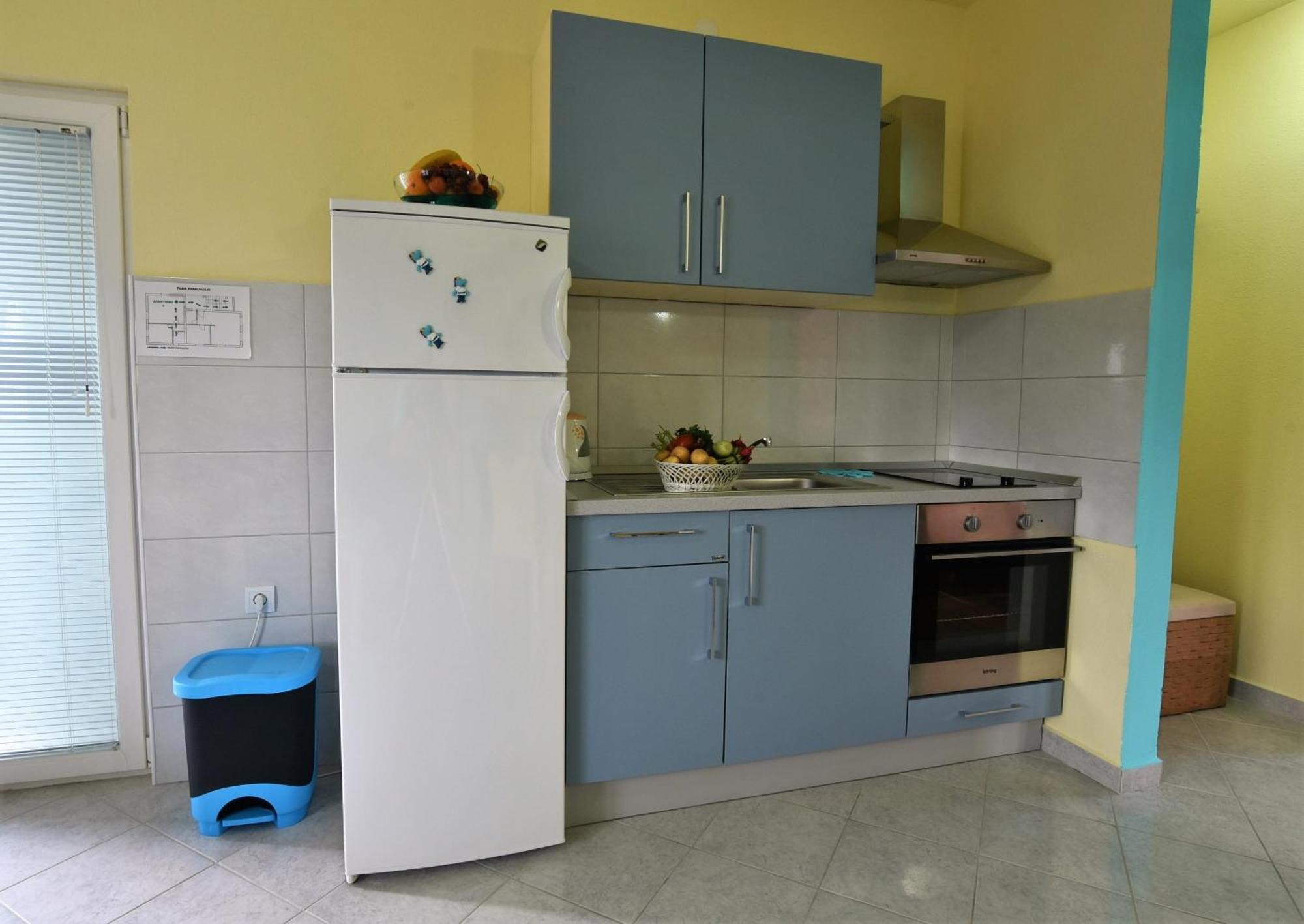 Apartmani Natasa Nino Jezera, Murter Bilik gambar