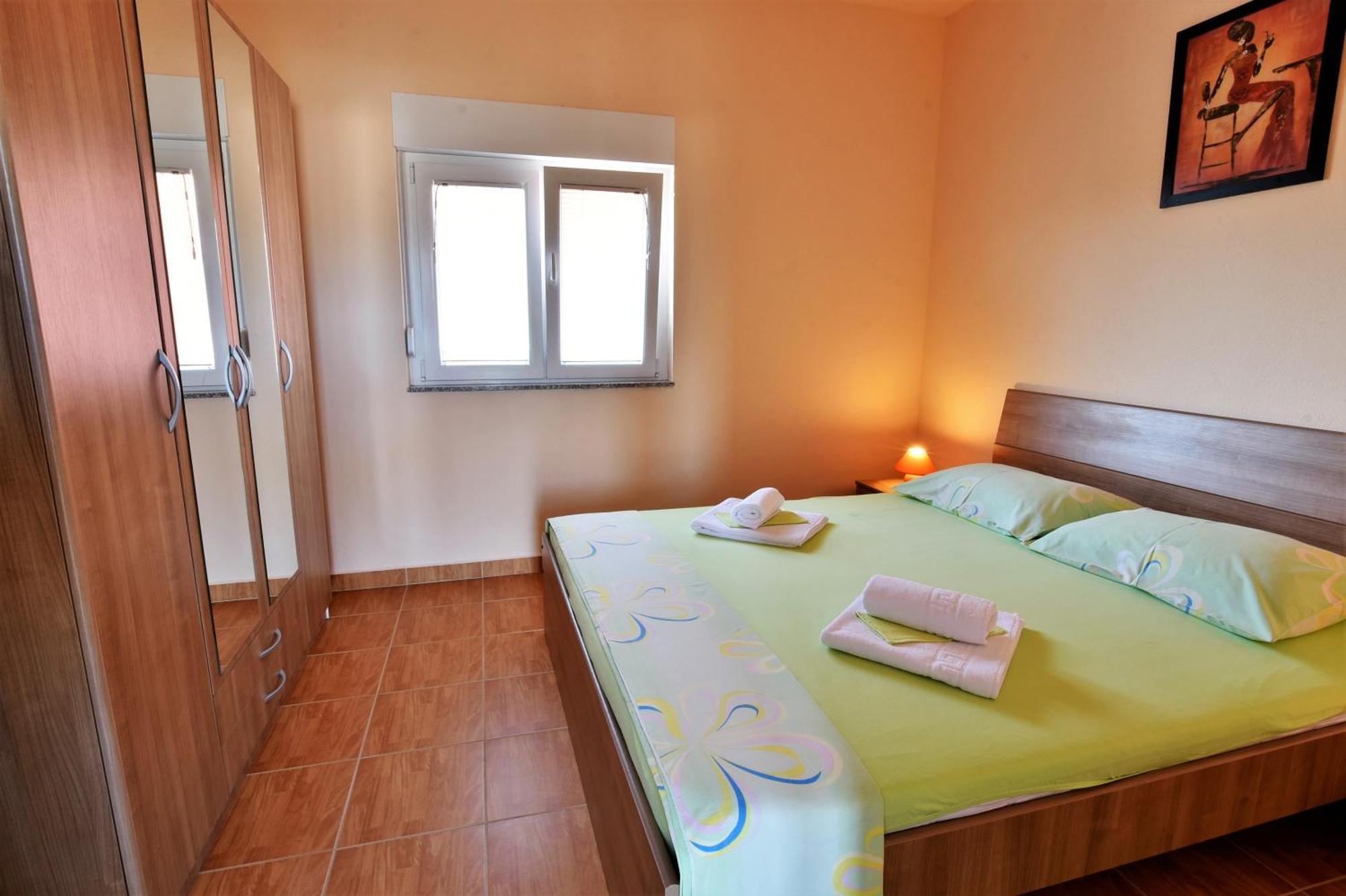 Apartmani Natasa Nino Jezera, Murter Bilik gambar