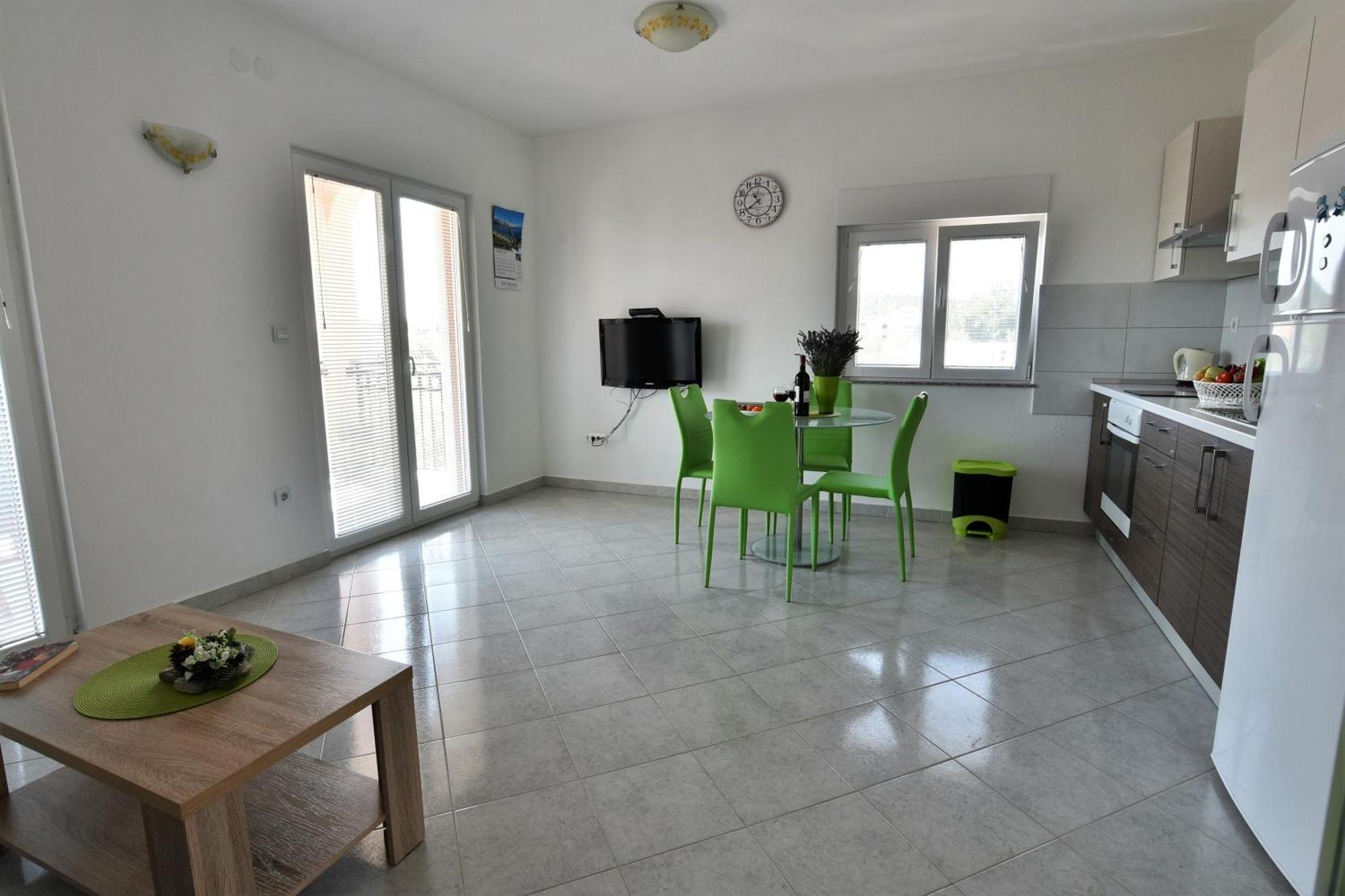 Apartmani Natasa Nino Jezera, Murter Bilik gambar