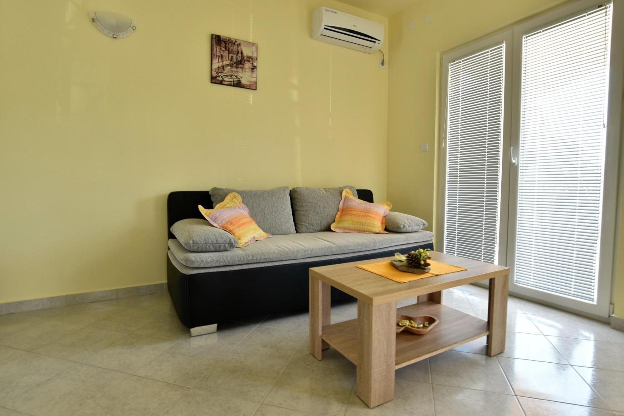 Apartmani Natasa Nino Jezera, Murter Bilik gambar