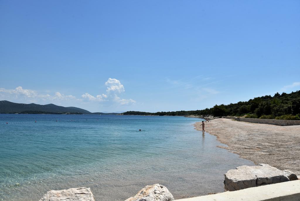 Apartmani Natasa Nino Jezera, Murter Luaran gambar