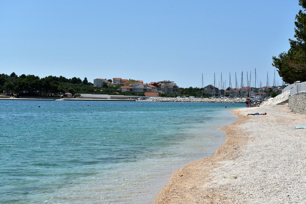 Apartmani Natasa Nino Jezera, Murter Luaran gambar