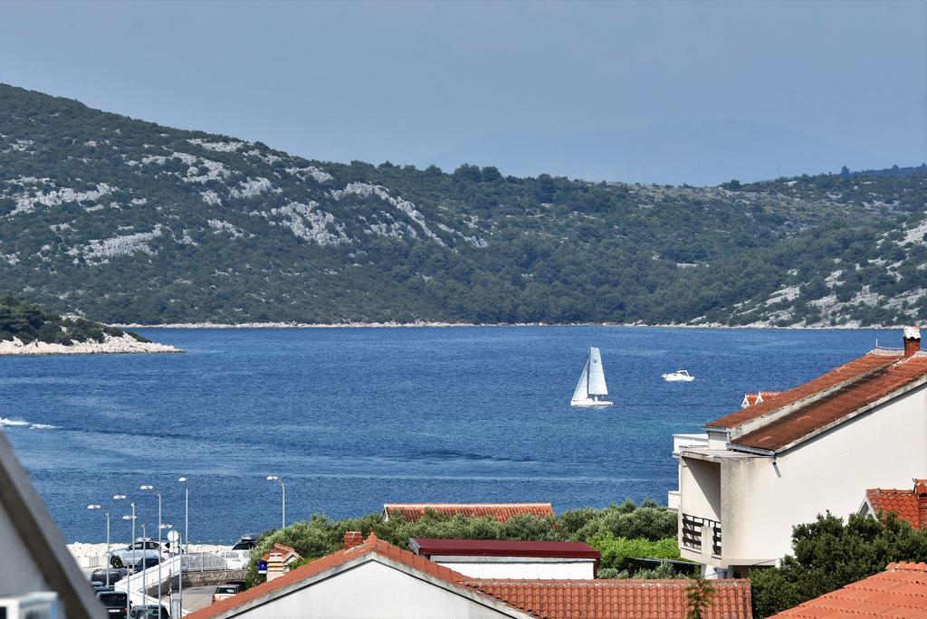 Apartmani Natasa Nino Jezera, Murter Luaran gambar