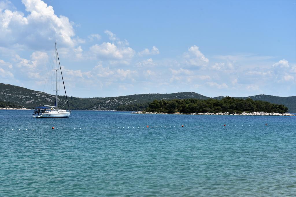 Apartmani Natasa Nino Jezera, Murter Luaran gambar